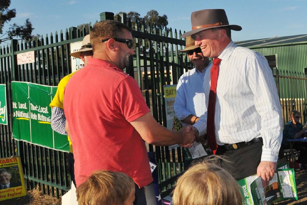 Barnaby Joyce meets with voters in Tamworth. Photo:Geoff O'Neill