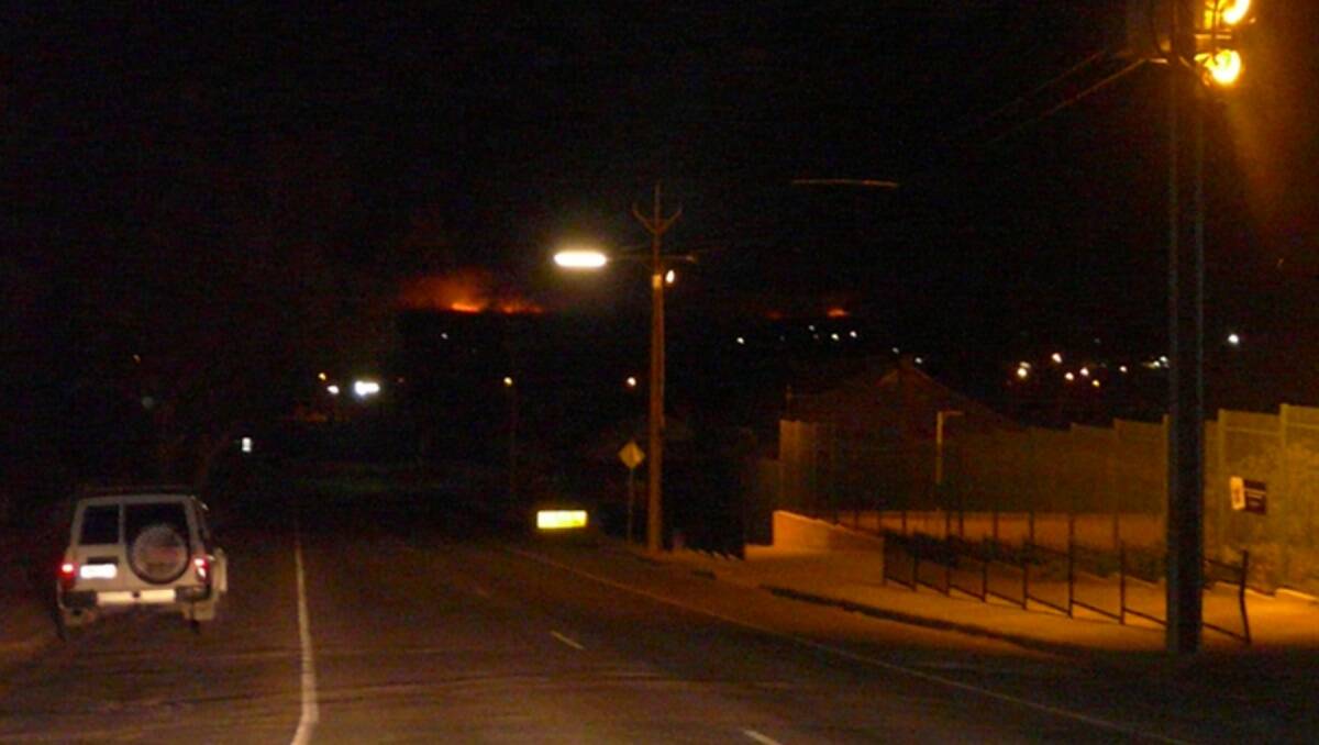 People living in Murray Bridge could see the glow of fires at nearby Rockleigh as it burnt throughout the night. Photo by Brian Hansen.