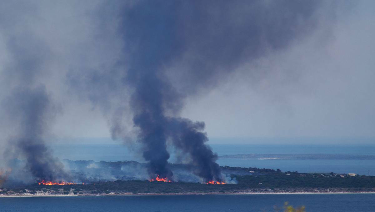 The fire got close to the Abalone farms at Point Boston, South Australia. Photo by Lester Barnes.