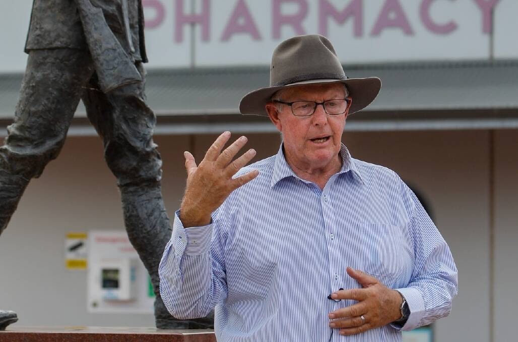 Member for Parkes Mark Coulton in Gilgandra this week, addressing the community over concerns about the proposed changes to prescription lengths. Picture via Facebook/Mark Coulton