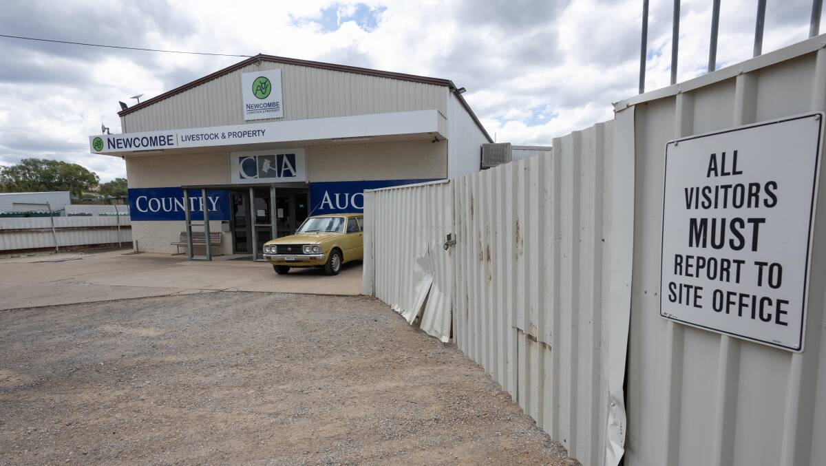 Police believe the same ute was involved in a ram raid at Country Auctions in Nemingha. Picture by Peter Hardin