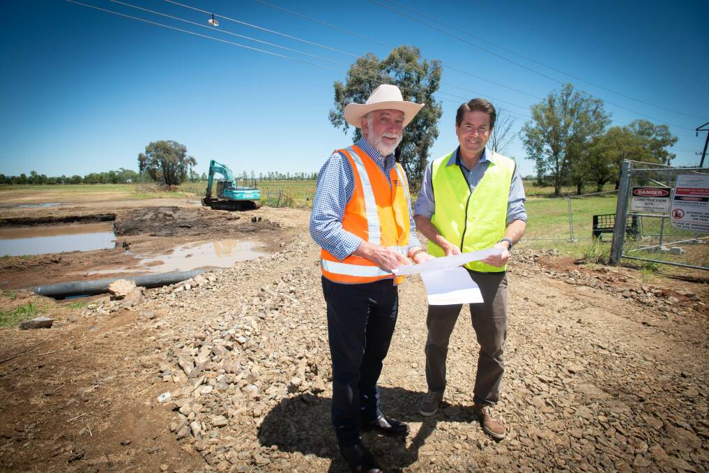 Tamworth Regional Council mayor Russell Webb and Tamworth MP Kevin Anderson at the Jewry Street site. Picture by Peter Hardin