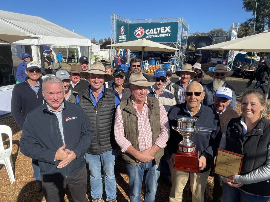 NSW DPI director general Scott Hansen, David and Gordon Brownhill, Merrilong Pastoral Co, Spring Ridge, Jim Hombsch, Hyland, Bithramere, Mick Bowler and Emily Stirling-Bowler, Wheatacres, Bithramere celebrate their Brownhill Cup win with Duri Ag Bureau members. Picture by Simon Chamberlain