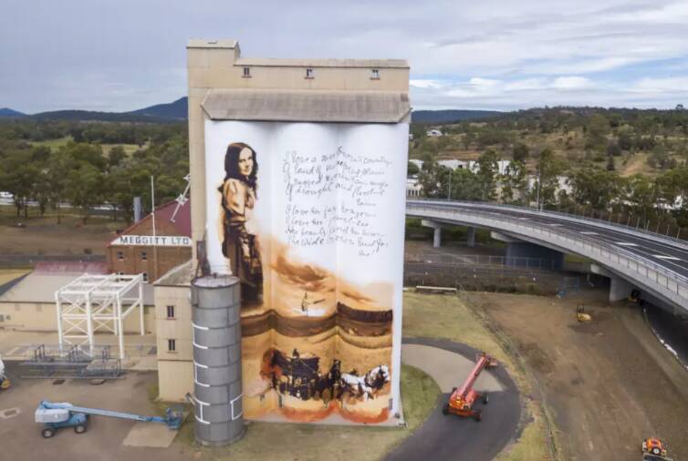Lines from Dorothea Mackellar's famous poem 'My Country' feature in the silo art at Gunnedah. Picture by Peter Hardin.