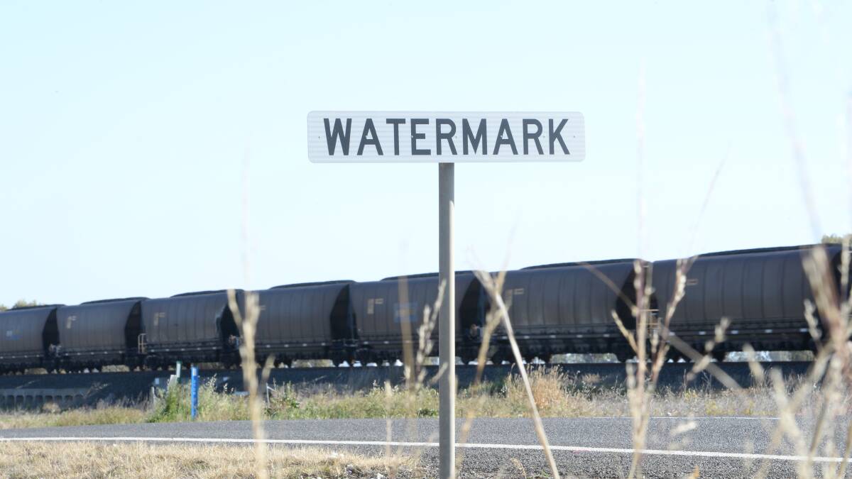 Professor calls for Watermark coal mine to be scrapped