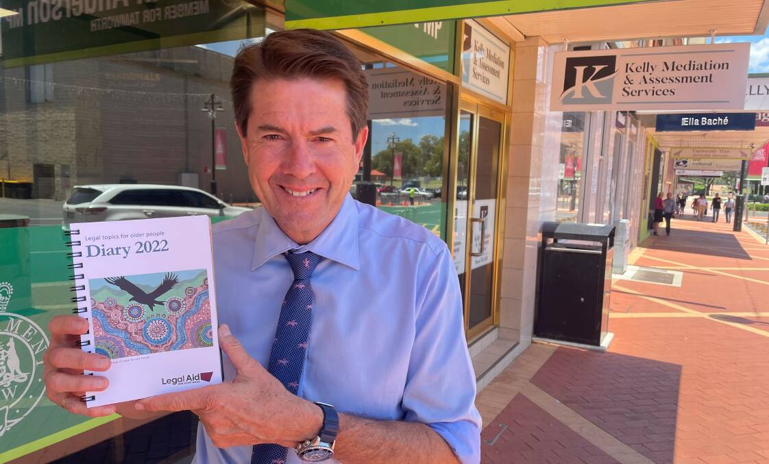 Tamworth MP Kevin Anderson with the free diary. Photo: Supplied