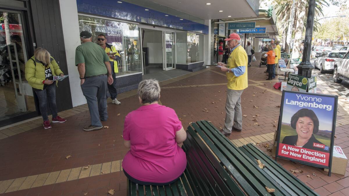 BUSY: The pre-polling booth in Tamworth, on Peel Street, is seeing well over 1000 people a day. Photo: Peter Hardin