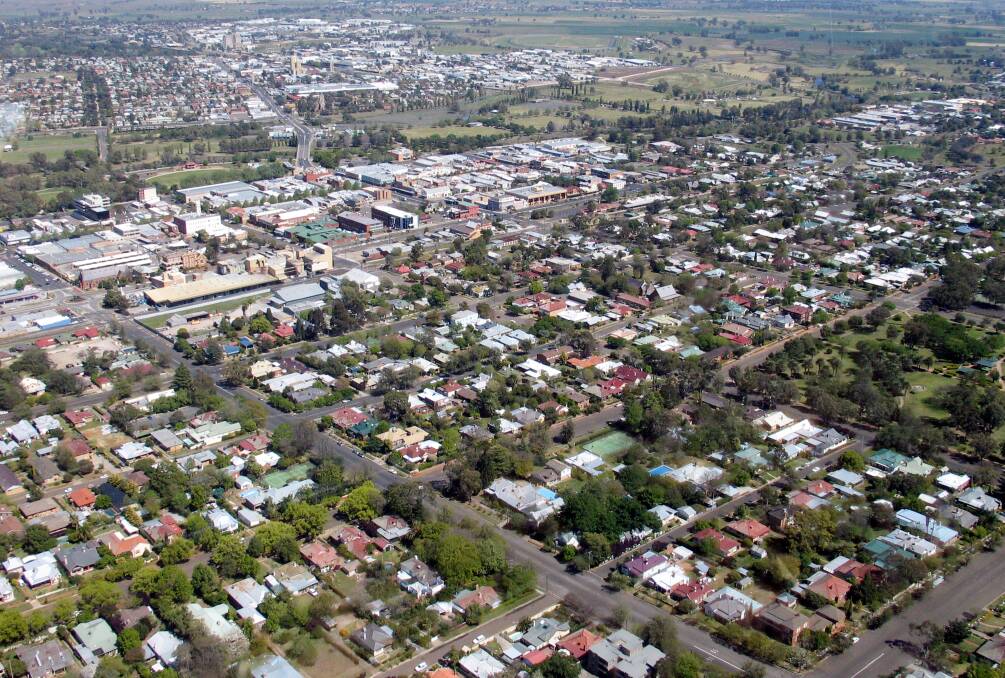East Tamworth is the city's largest suburb.