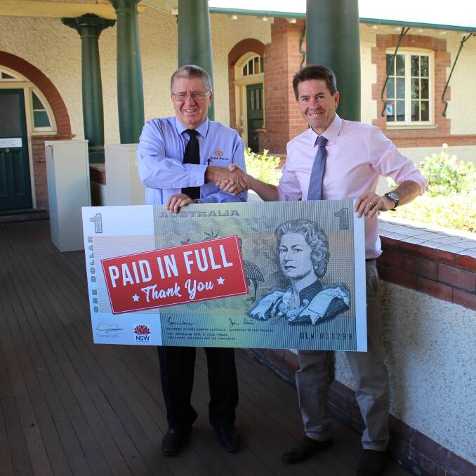 DONE DEAL: Tamworth mayor Col Murray and Tamworth MP Kevin Anderson. 