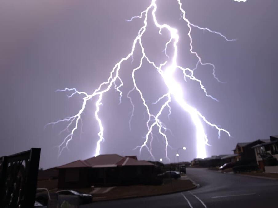 Your photos of the Tamworth lightning storm 