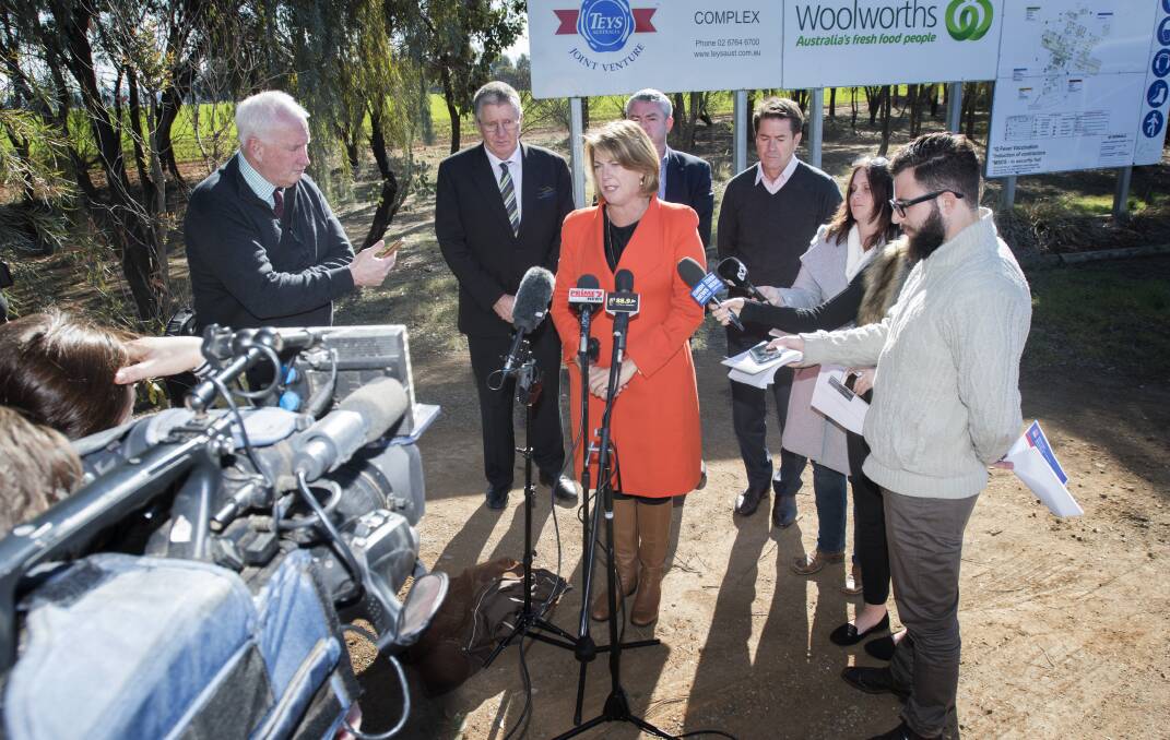 FUNDING FLOW: Water Minister Melinda Pavey announces the funding, flanked by Tamworth mayor Col Murray and Tamworth MP Kevin Anderson. Photo: Peter Hardin