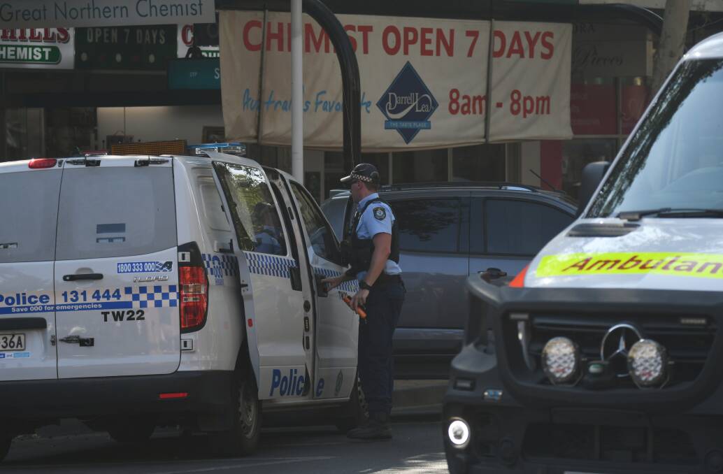 Police and paramedics were called to Peel Street, shortly after 4pm. Photo: Jacob McArthur
