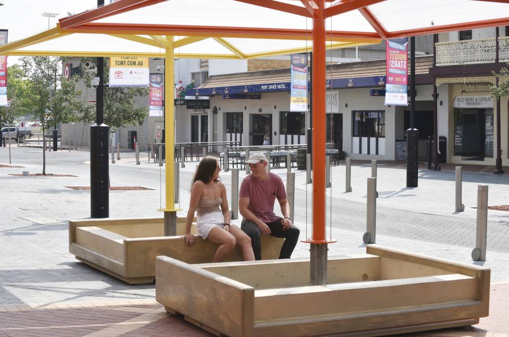 Cool change: The new installation in Fitzroy Street plaza in Tamworth. Photo: Jacob McArthur