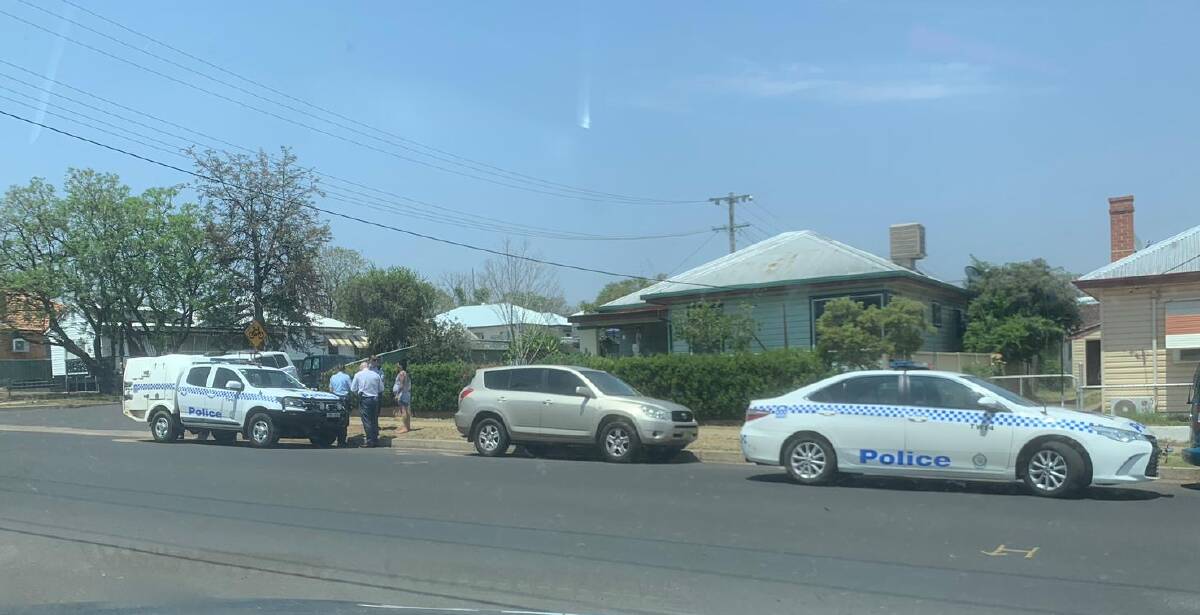 Pursuit arrests: Police in Phillip Street in West Tamworth on Wednesday morning. Photo: Supplied