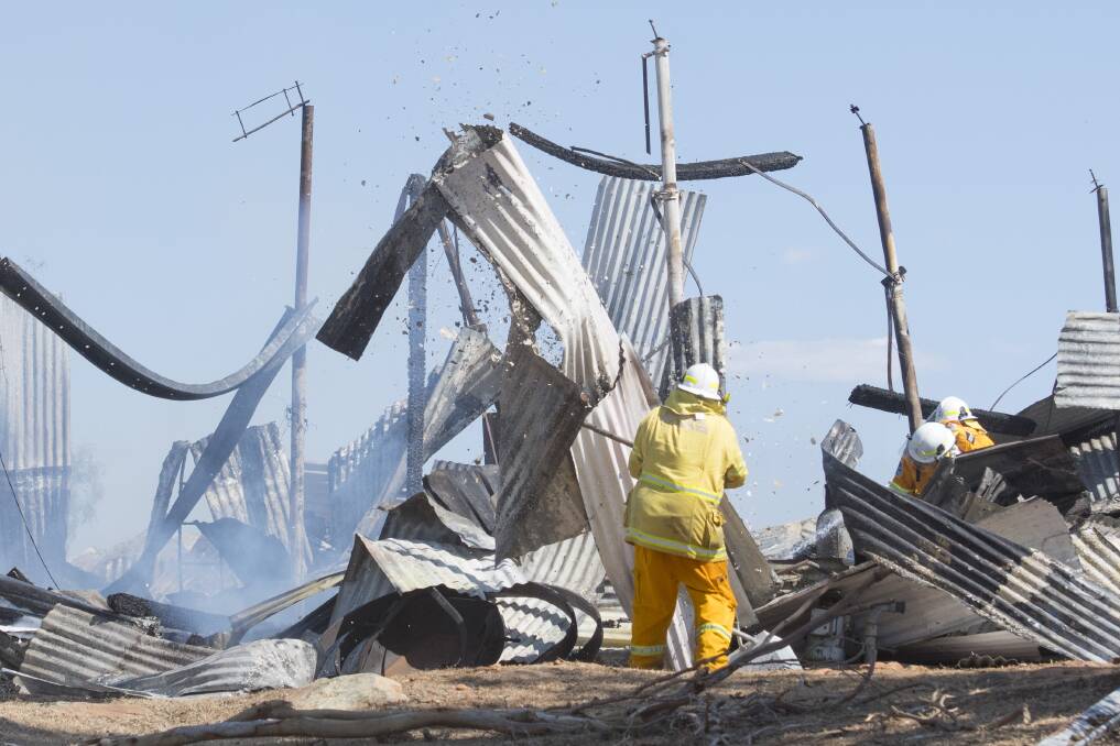 The fire erupted on the outskirts of Tamworth on Tuesday afternoon. Photos: Peter Hardin