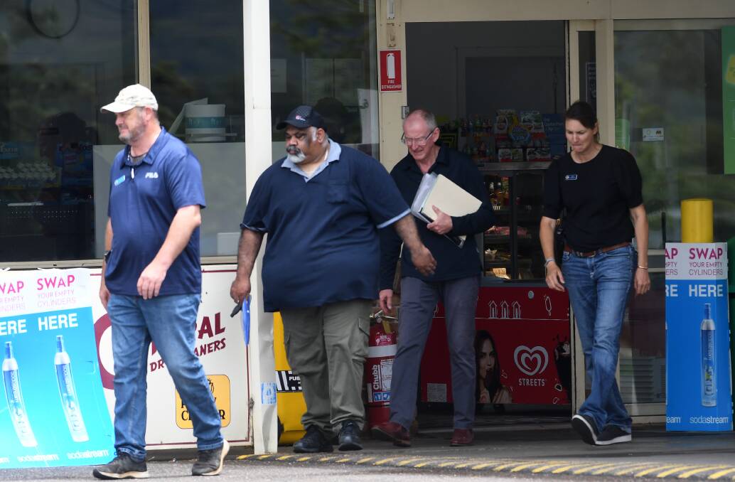 NSW health inspectors and Oxley licensing police visit one of the Tamworth stores during Tuesday's operation. Picture by Gareth Gardner