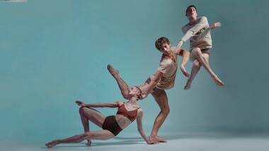 Impermanence: Sydney Dance Company and Australian String Quartet.