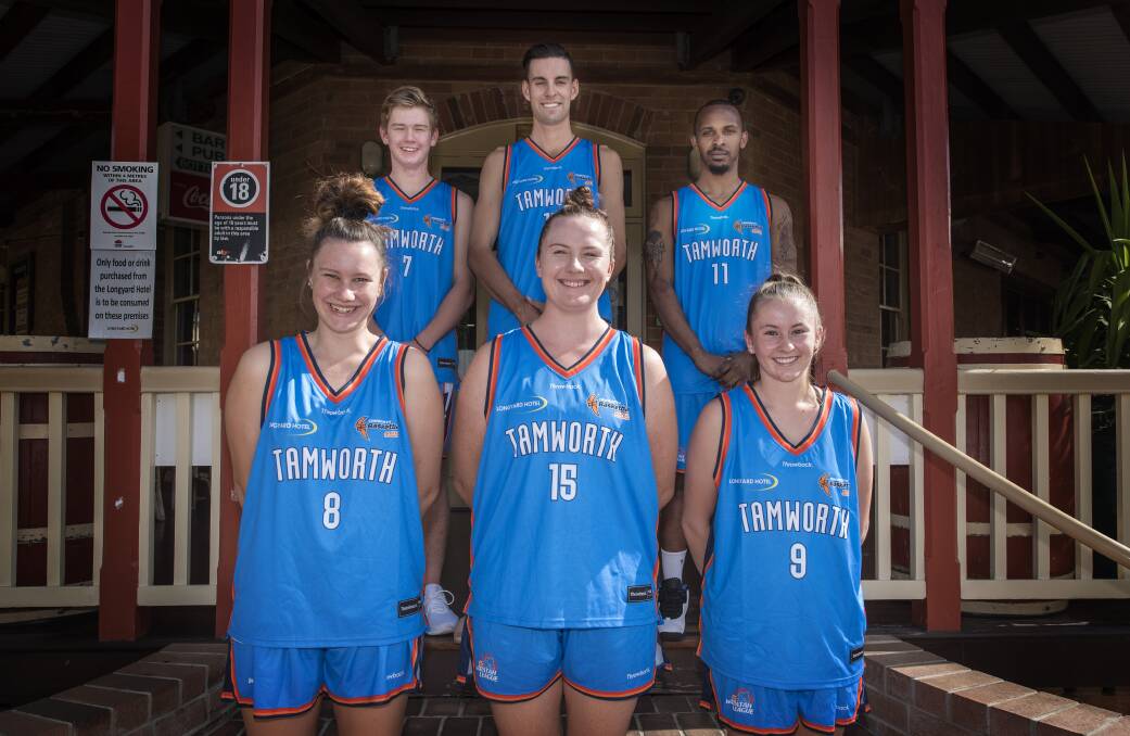 FINALS RACE: Tamworth Thunderbolts men's and women's teams are in the hunt for finals action this season. Photo: Peter Hardin 060319PHE015 