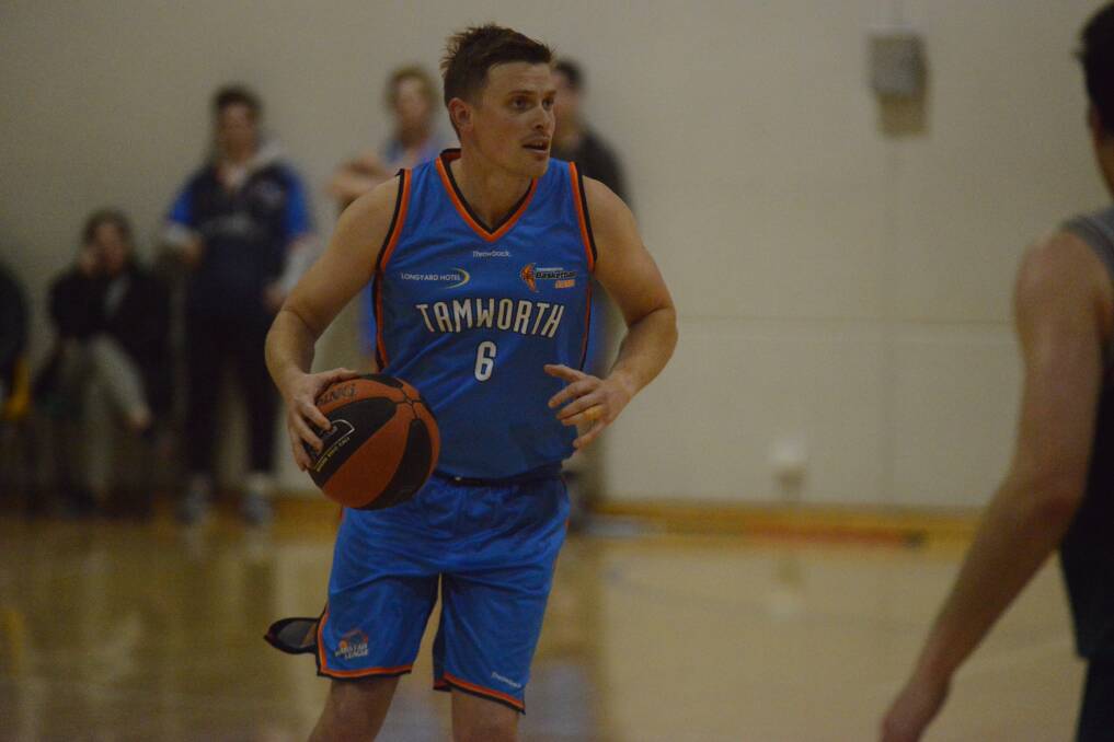 UP FOR GRABS: The Tamworth Thunderbolts men's team will be looking to hang onto top spot when they clash with the Port Macquarie Dolphins on Sunday. Photo: Mark Bode.