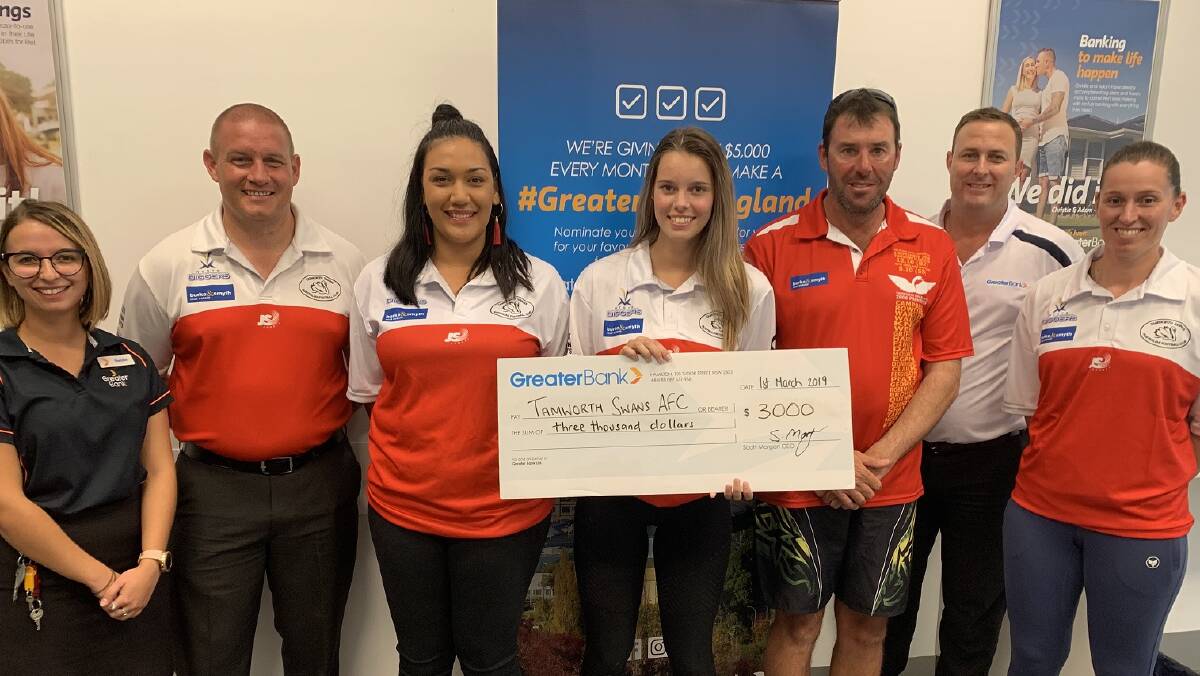 HELPING HAND: The Tamworth Swans women's team were the winners of the Greater Bank's $3000 grant. Photo: Supplied 