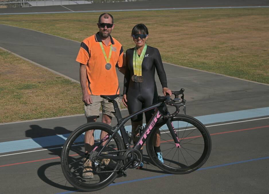 DYNAMIC DUO: Fraser and Katrina Ashford cleaned up at the National Cycling Masters competition, collecting four medals between them. Photo: Billy Jupp 