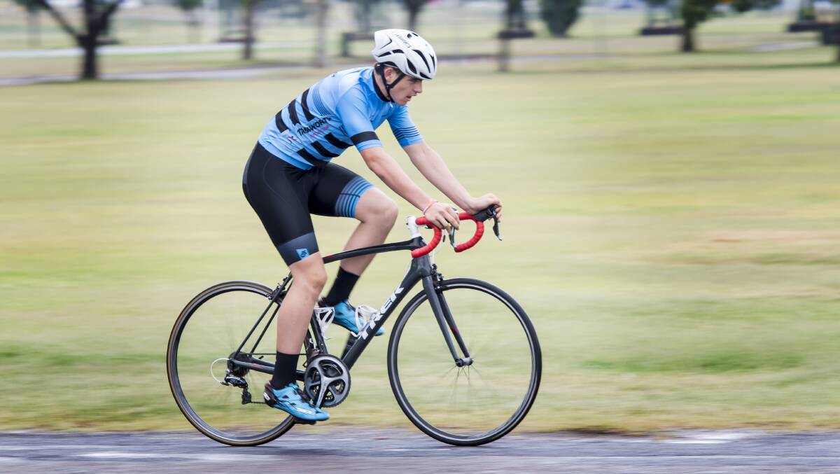 TOP EFFORT: Tamworth's Luke Deasey secured a top-five finish at the Invergowrie road race. Photo: Peter Hardin 111218PHD028 