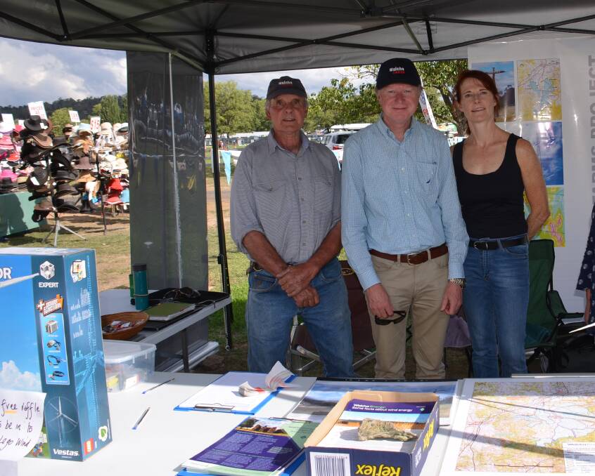 Walcha councillor Peter Blomfield, Mirus Wind proprietor Mark Waring and Energy Estate director, engagement & culture Rosie King at the 2019 Walcha Show