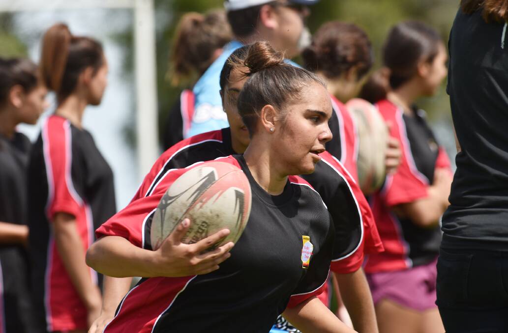 Coffs Harbour's Hayley Morris spots a gap during the first training session at Farrer.  Photo: Gareth Gardner 071016GGE01
