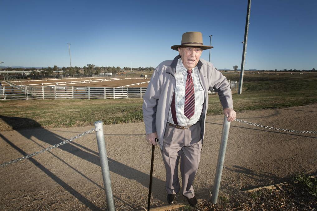 Show time: Former Tamworth Show ringmaster and life member Harry Vincent is honoured to be having the Campdraft Ring named after him. Photo: Peter Hardin 150819