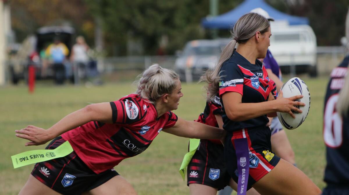 DEFENCE: Leica Le Brocq about to make a tag on Kootingal's Rebekah Jenkins in their second round league tag clash. Photo: Judy McManus