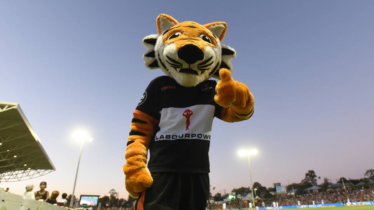 THUMBS UP: The Wests Tigers will be back in Tamworth next year. Photo: Peter Hardin