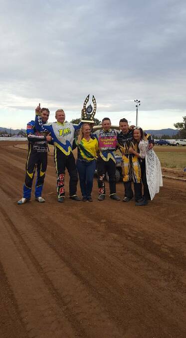 Darrin Treloar/Blake Cox with runners-up Hamish Golding/Liam Cox alongside mum Sandy Cox in the middle. Photo: Supplied