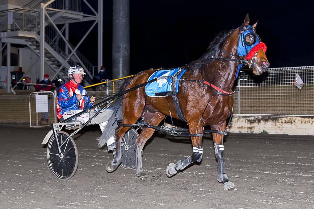 IN-FORM: Tom Ison has seven drives at Tamworth on Thursday afternoon. Photo: PeterMac Photography