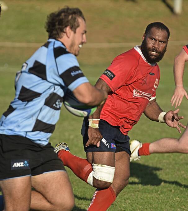 FULL THROTTLE: Red Devils No.8 Nimo Navatu only has eyes for Narrabri flanker Matt McDonnell, who only has eyes for the tryline - and scores. 