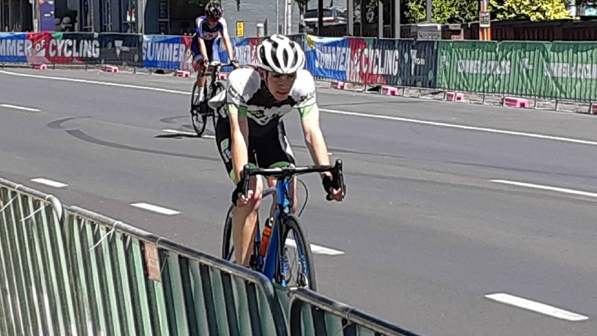 ADVANCED TALENT: Steven Roberts in action during his impressive showing in the under-19 criterium at the Road National Championships in Ballarat on Friday. Photo: Supplied