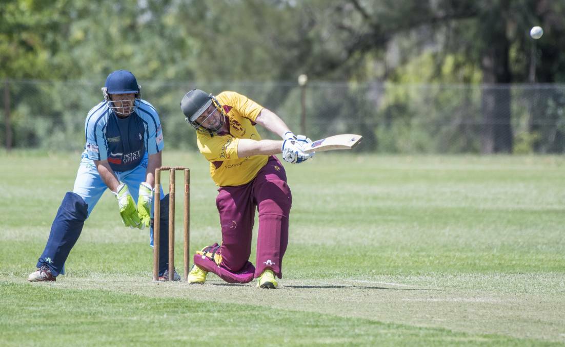 BIG BASH: Smith tees off on a delivery in a Twenty20 loss to South Tamworth last Saturday. Photo: Peter Hardin