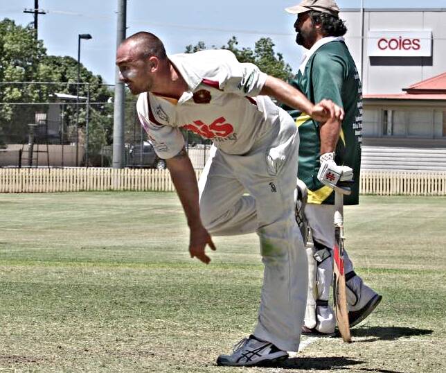 TRUE GRIT: Injured fast bowler Brad Jenkinson will push through the pain barrier in Sunday's War Veterans Cup final against Narrabri at Wolseley Oval.