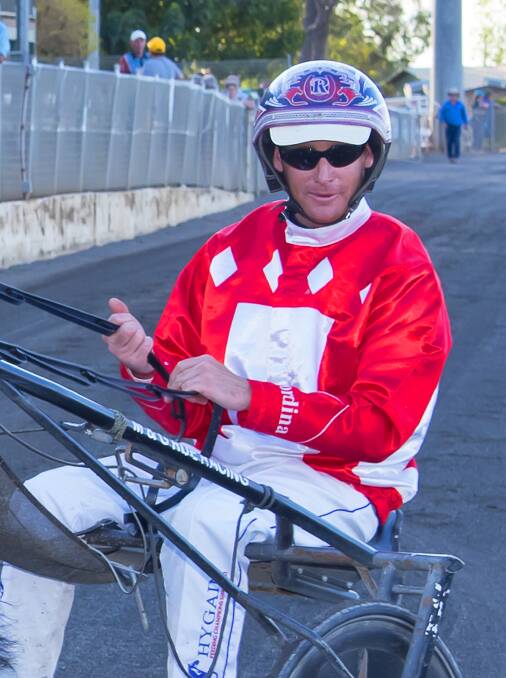 OUTSIDE RAIDER: Bathurst reinsman and trainer Mat Rue will be in action at Tamworth on Sunday night. Photo: PeterMac Photography