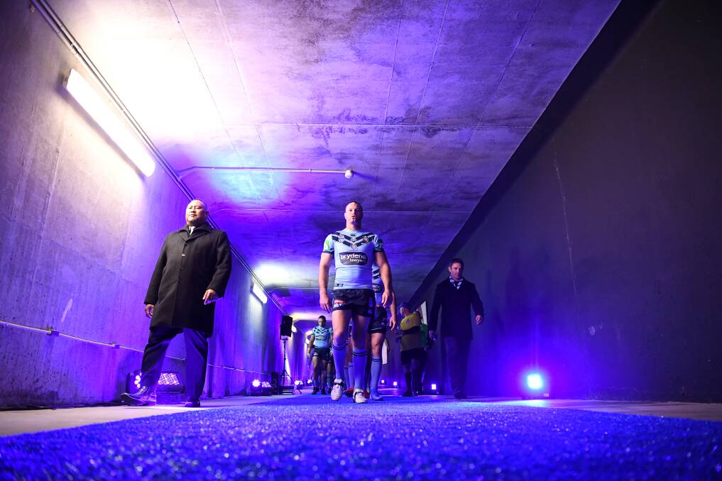 Helping hand: The NSW Blues walking out ahead of their series-winning third State of Origin game. Picture: Grant Trouville (NSWRL)