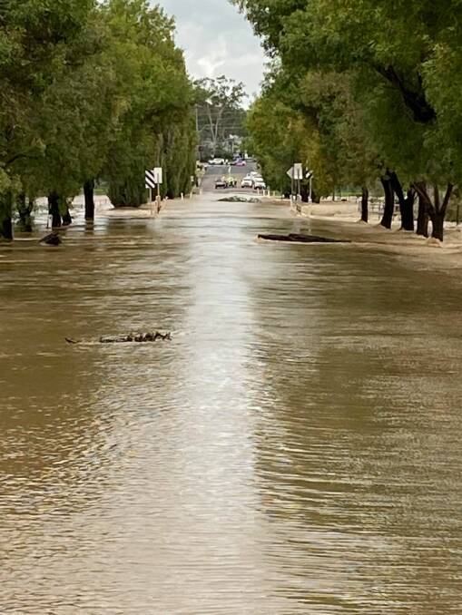 FLOODED: Calala Lane has been closed due to flooding as the Peel River and other tributaries continue to rise. Photo: Supplied