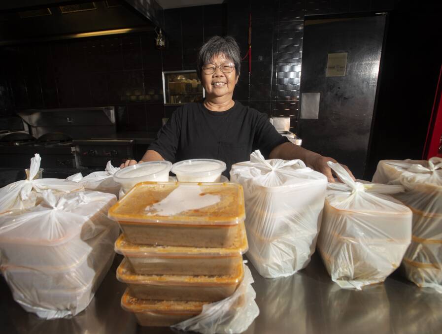 FOOD FOR GOOD: My Thai restaurant owner Bouakheua Sayabath has been preparing, cooking and delivering food to emergency workers in Tamworth. Photo: Peter Hardin 300320PHC015