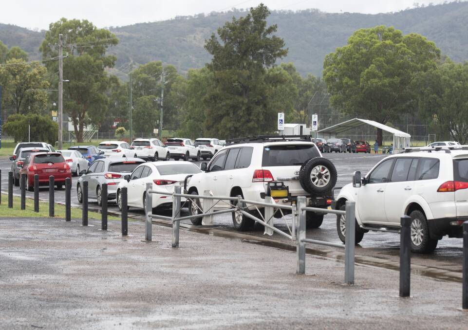 BUSY: The line for a COVID test in Tamworth on Monday: Peter Hardin