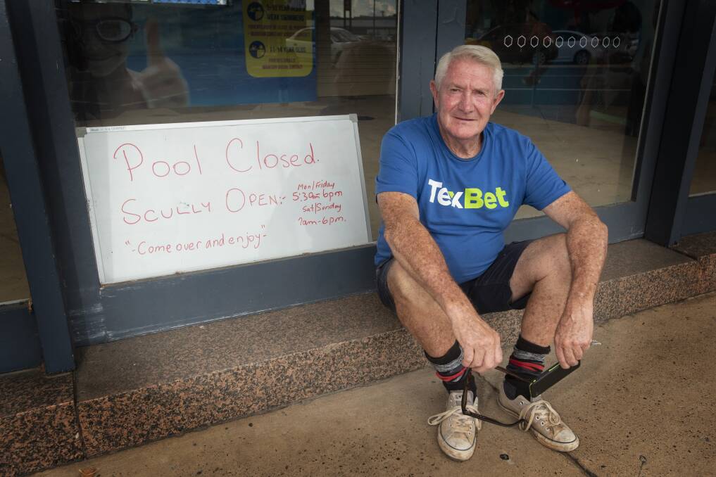 SHORT SEASON: Tamworth resident John Swanston was shocked when he was handed a flyer on Friday, saying the pool would shut early. Photo: Peter Hardin