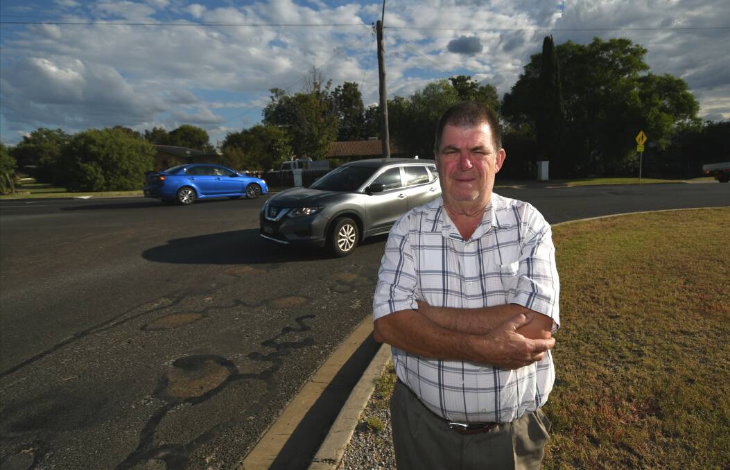 FRUSTRATED: Tamworth resident and ratepayers association member Peter Gill. Photo: Gareth Gardner