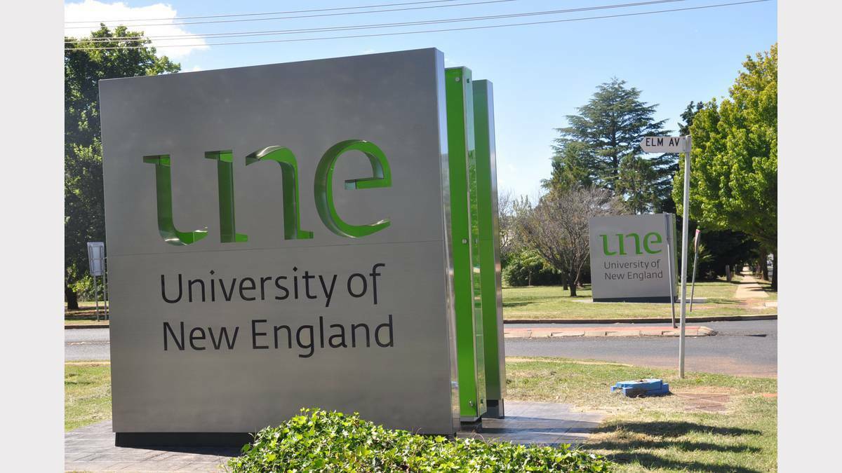 'Double-digit' growth of UNE student numbers, despite pandemic