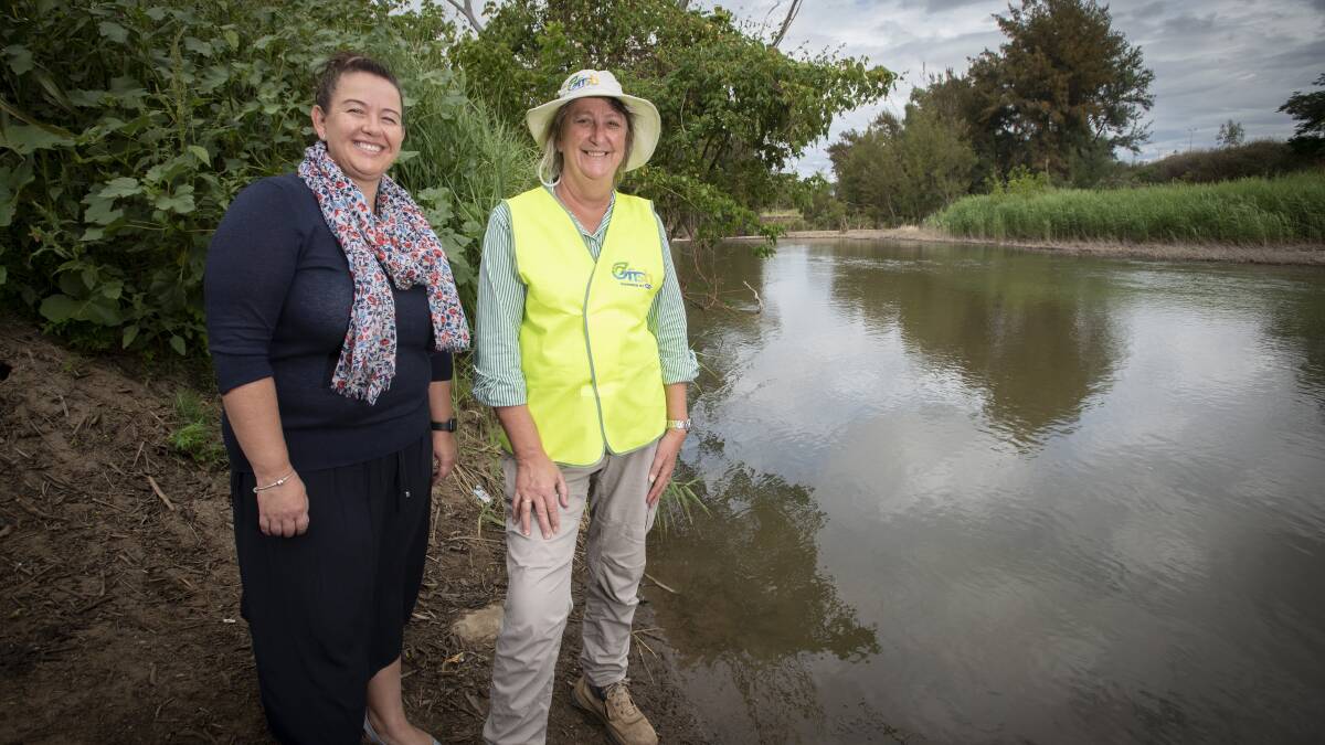 CLEAN UP: Angela Dodson and Anne Michie invited Tamworth down to the river to take part in Clean Up Australia Day. Photo: Peter Hardin