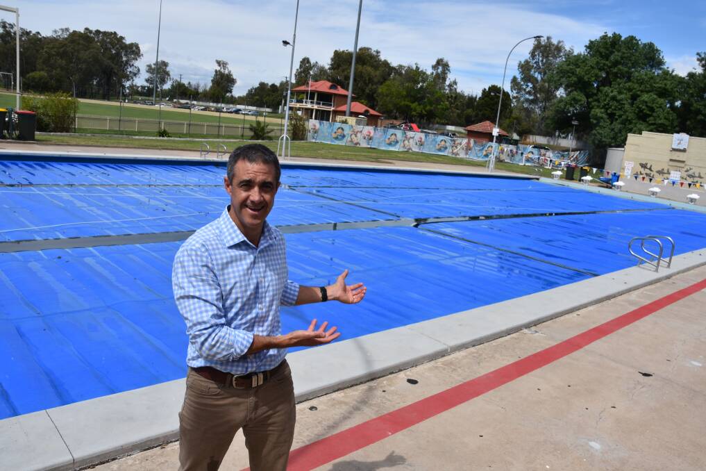 DEEPER WATER: Tamworth council sports manager Paul Kelly announces the city's pools will open on Tuesday, on schedule. Photo: Andrew Messenger DSC_9152