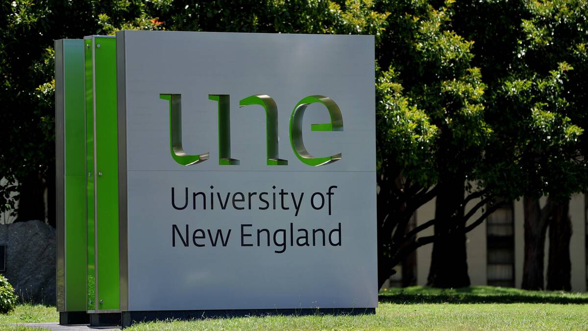 UNE union appeals to community in fight against 'funding cuts', restructure