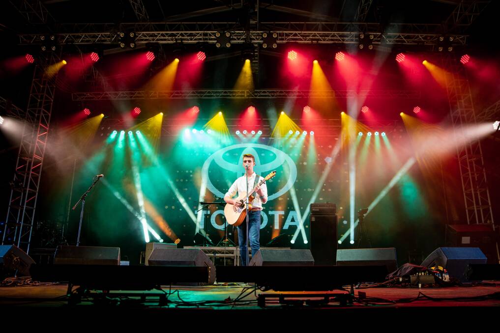 LIVE: Matt Barratt on stage at Toyota Park. Photo: Supplied