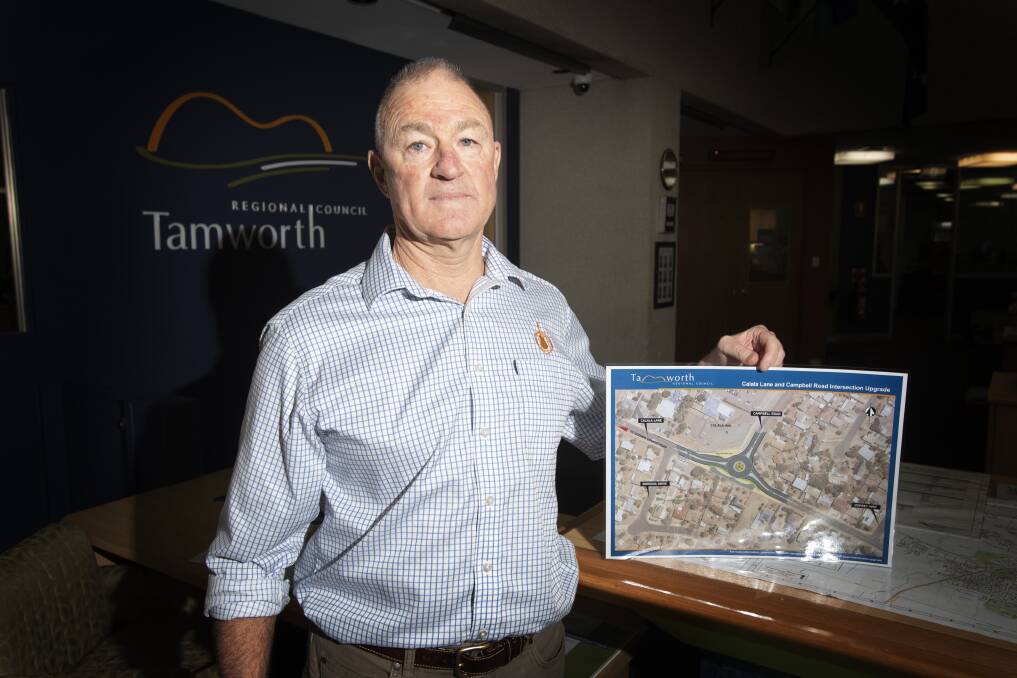 GOING AHEAD: Tamworth Regional Council's Peter Resch addressed some of the concerns about the Calala Lane - Campbell Road roundabout. Photo: Peter Hardin